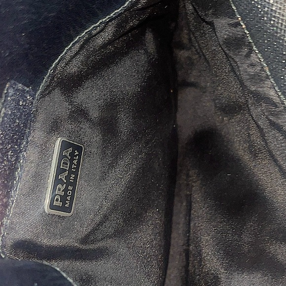 Authentic Prada 99 AW Archive Nylon Logo Drawstring Mini Crossbody Bag - Picture 11 of 16